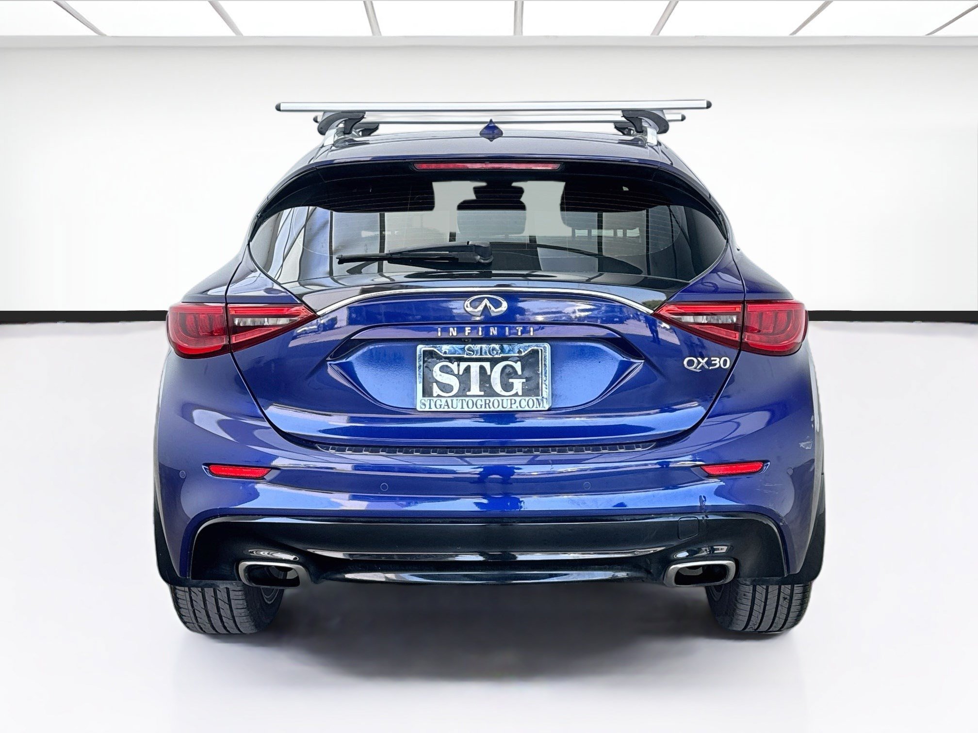 Used 2018 INFINITI QX30 Premium w/ Navigation Package FWD image 5