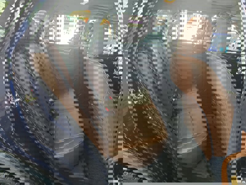 Used 2018 Subaru Outback 3.6R Touring image 16