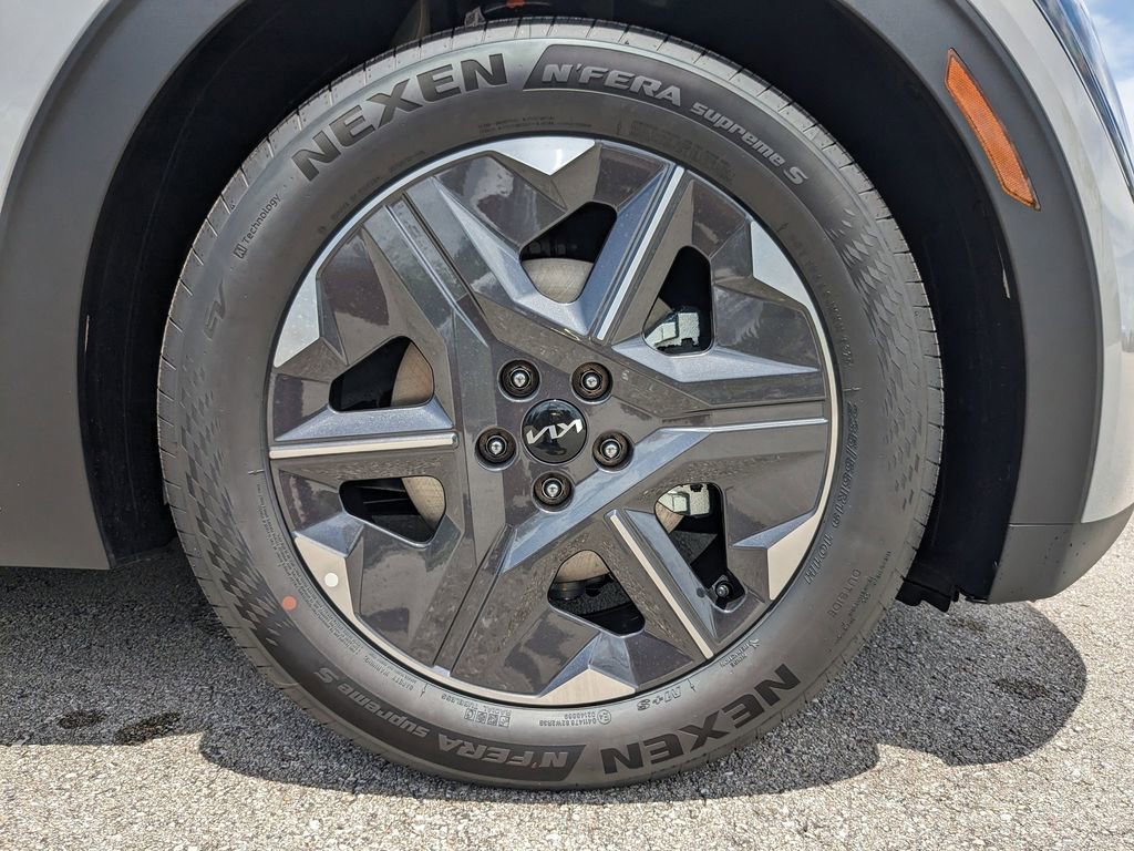 New 2025 Kia EV6 Light RWD image 13