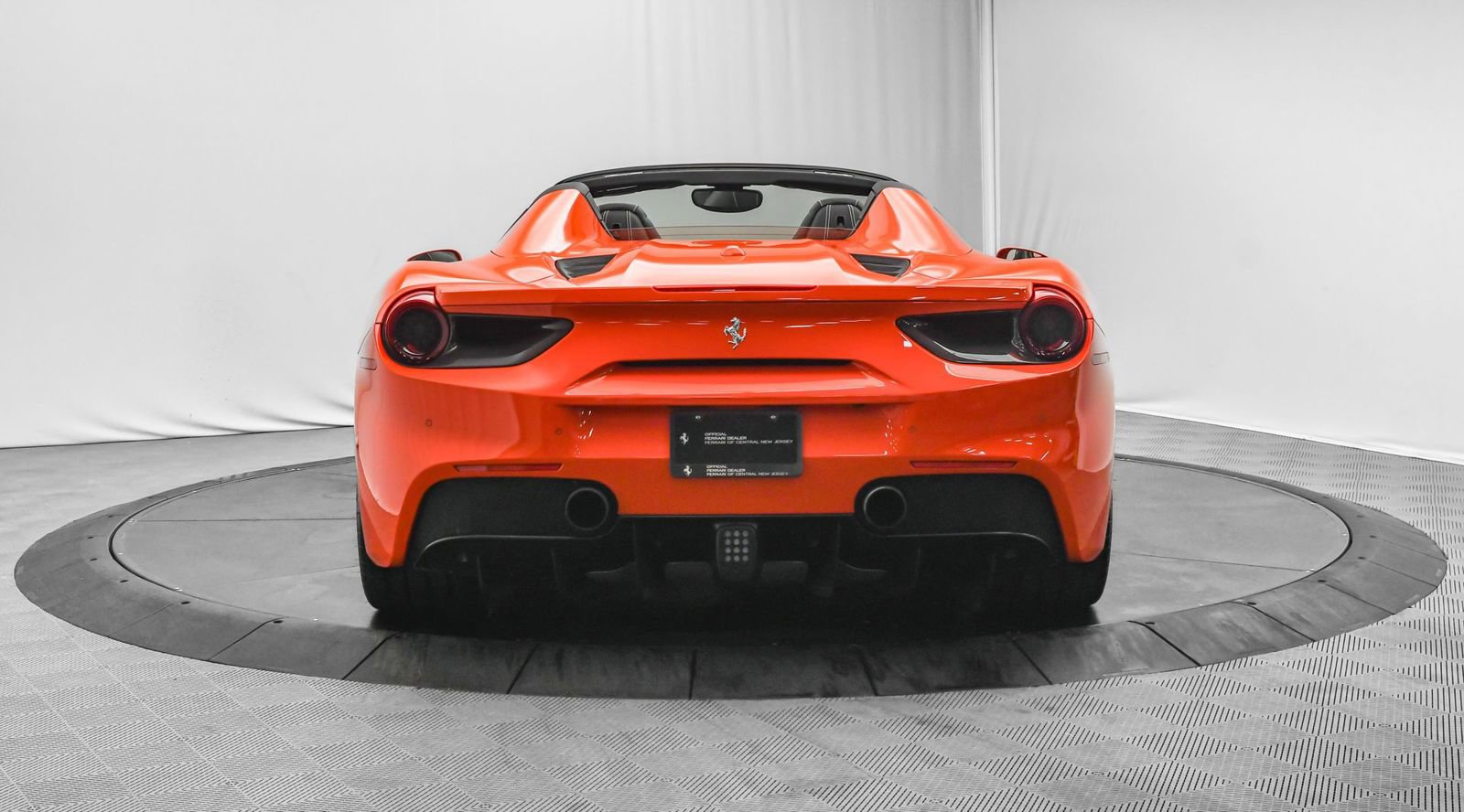 Used 2019 Ferrari 488 Spider image 7