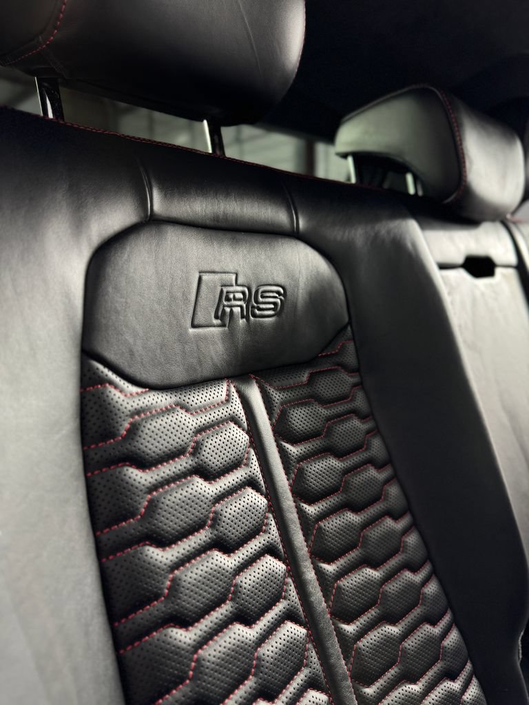Used 2021 Audi RS Q8 w/ Luxury Package AWD/4WD image 33