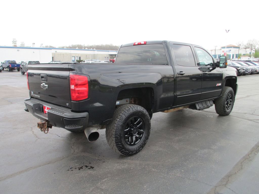 Used 2018 Chevrolet Silverado 2500 LT w/ Midnight Edition image 6