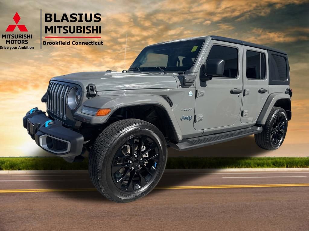 Used 2023 Jeep Wrangler Unlimited Sahara image 3
