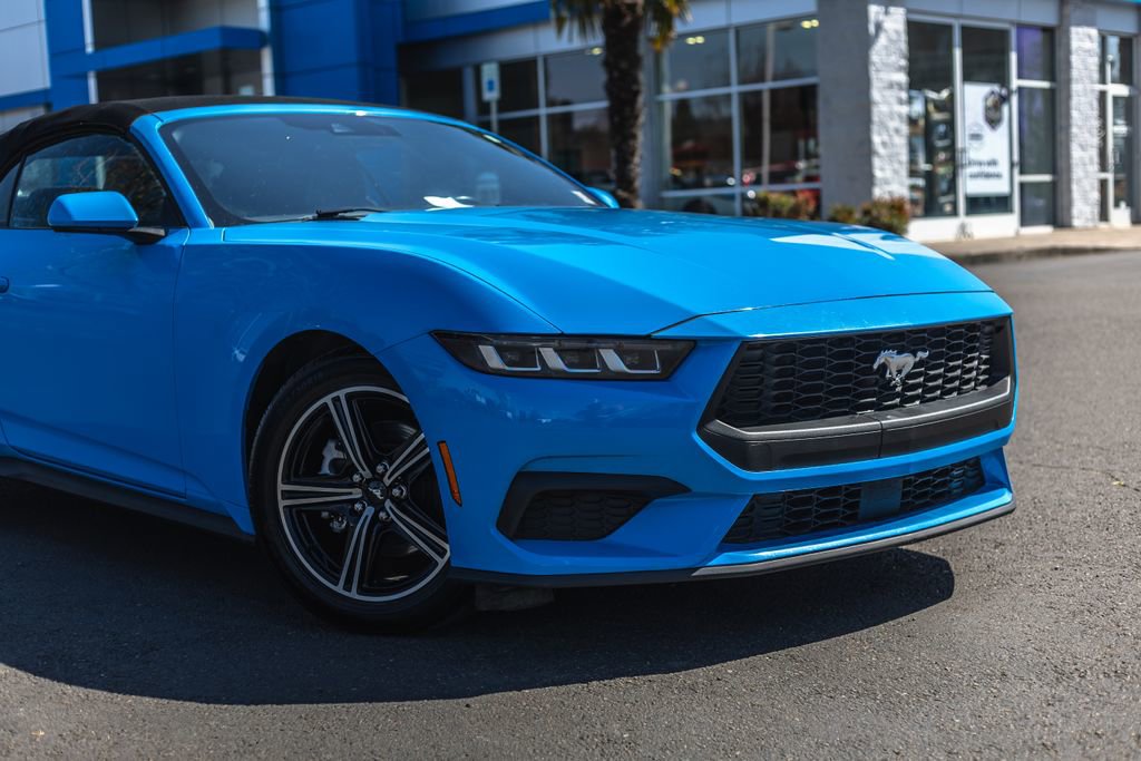 Used 2024 Ford Mustang Premium image 3