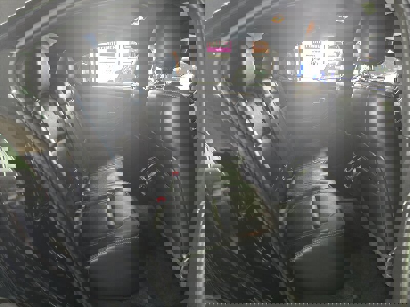 Used 2013 Ford Taurus SEL image 16