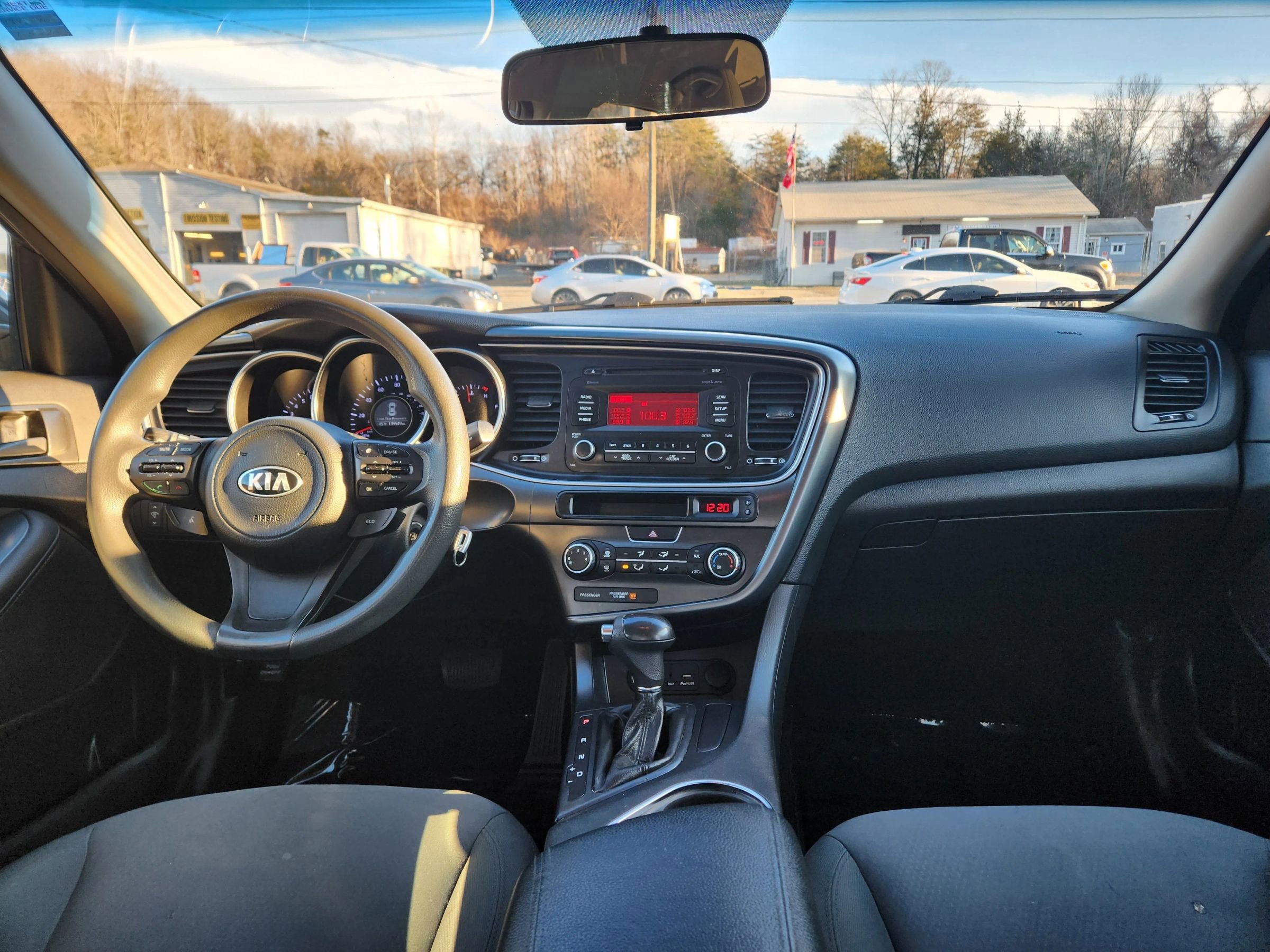 Used 2015 Kia Optima LX image 29