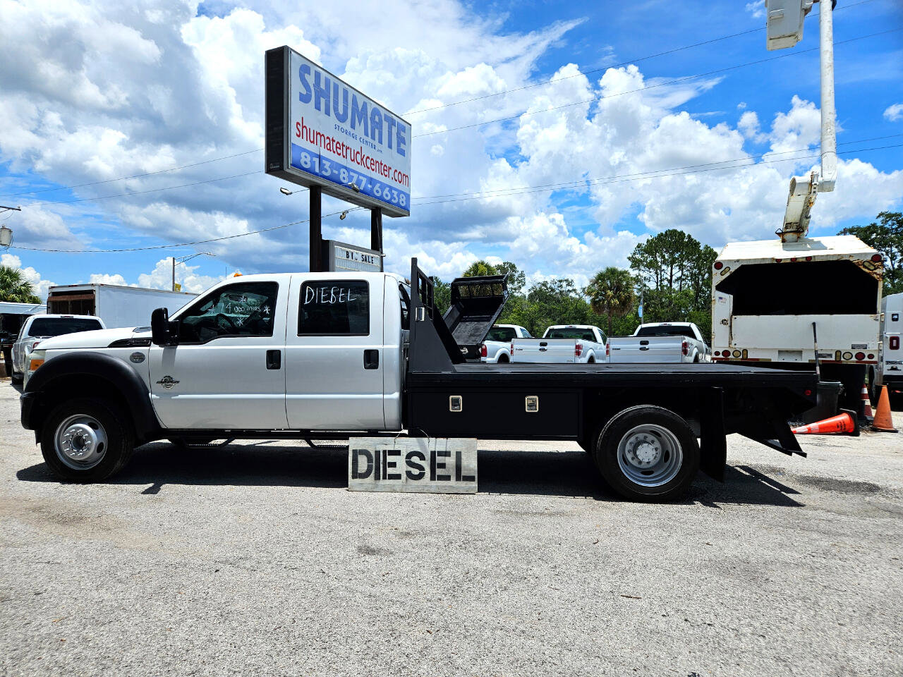 Used 2011 Ford F550 2WD Crew Cab Super Duty w/ Payload Upgrade Pkg image 4