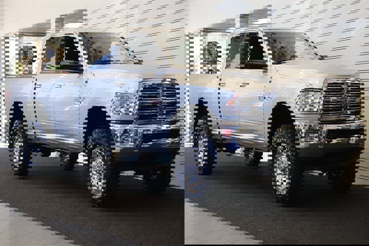 Used 2012 RAM 3500 Big Horn AWD/4WD image 2