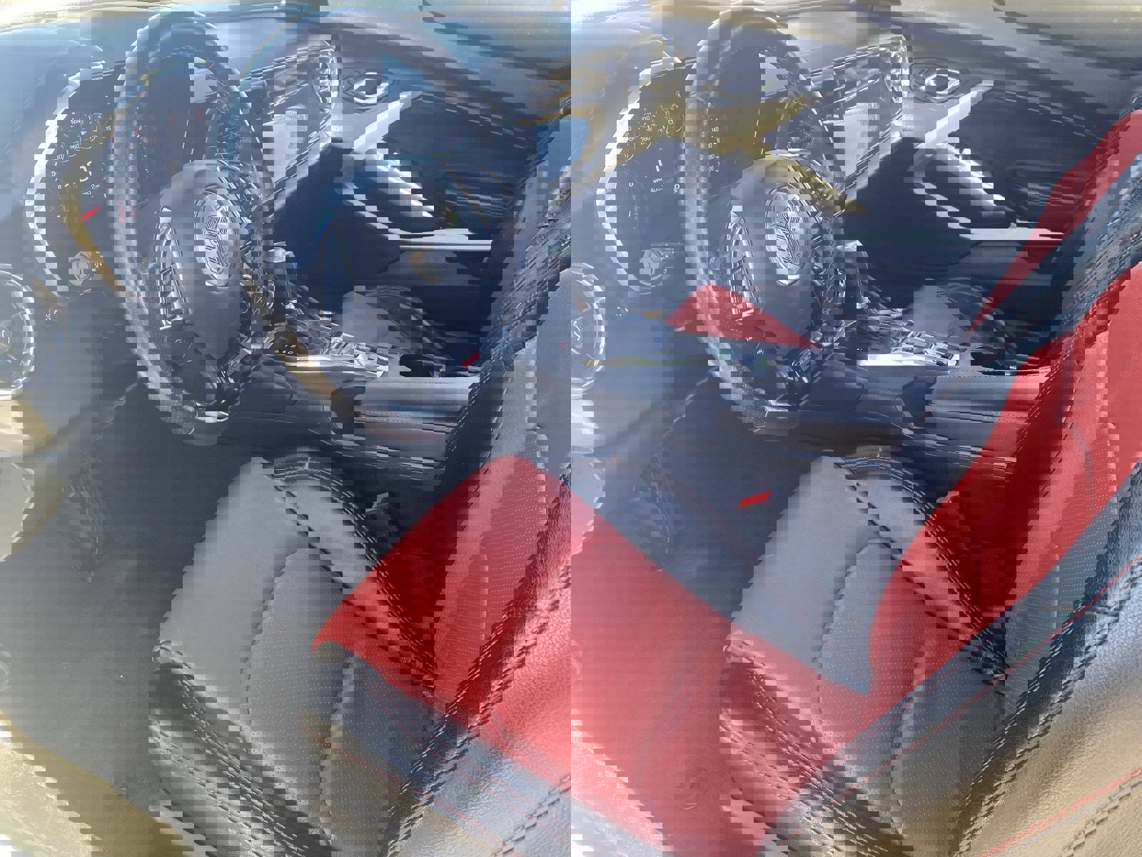 Used 2018 Chevrolet Camaro SS image 19