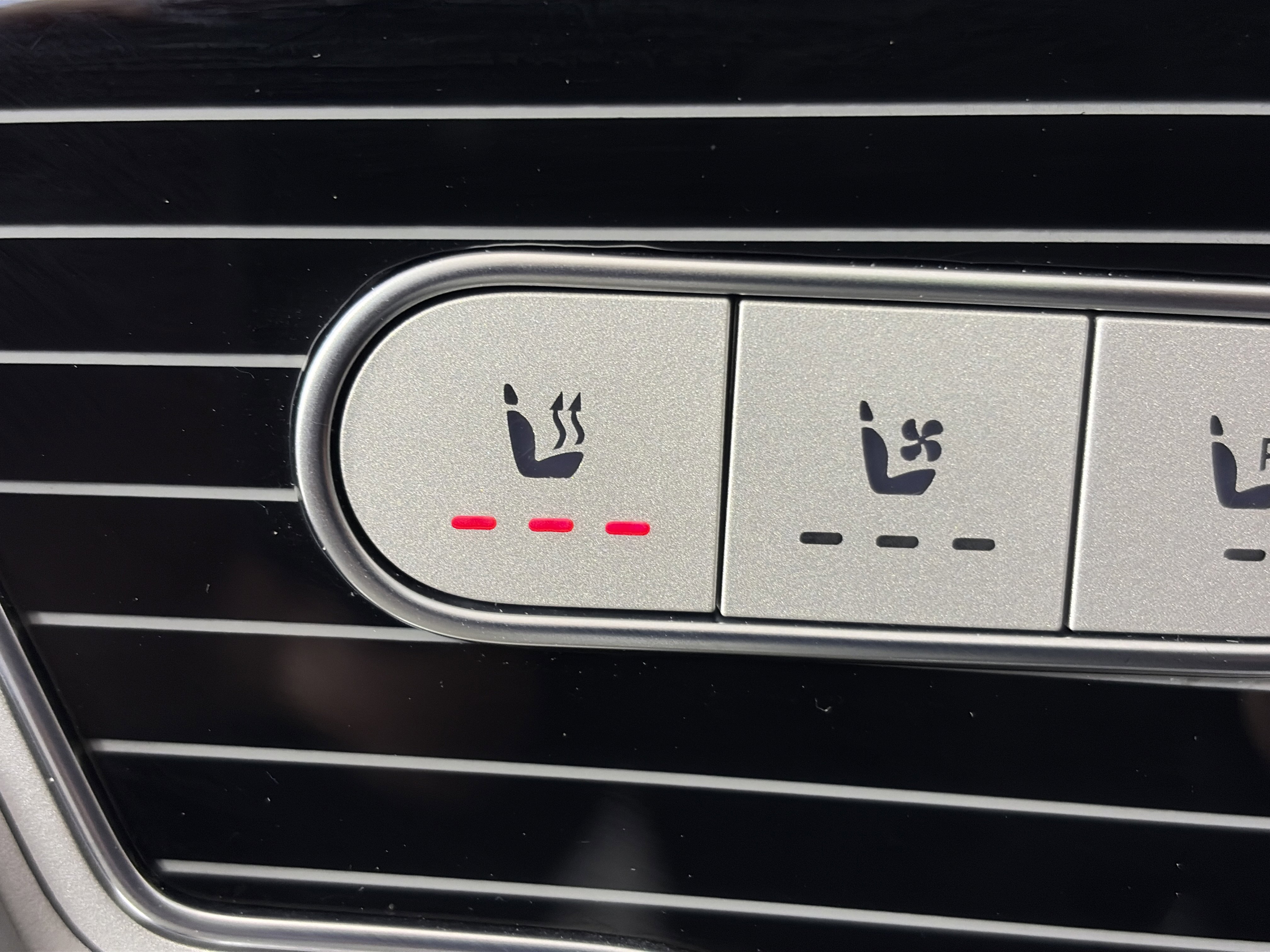 Used 2024 Mercedes-Benz GLS 580 4MATIC image 35