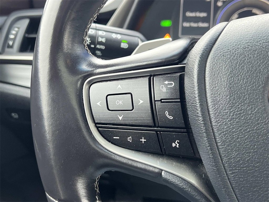 Used 2019 Lexus ES 300h w/ Luxury Package image 27