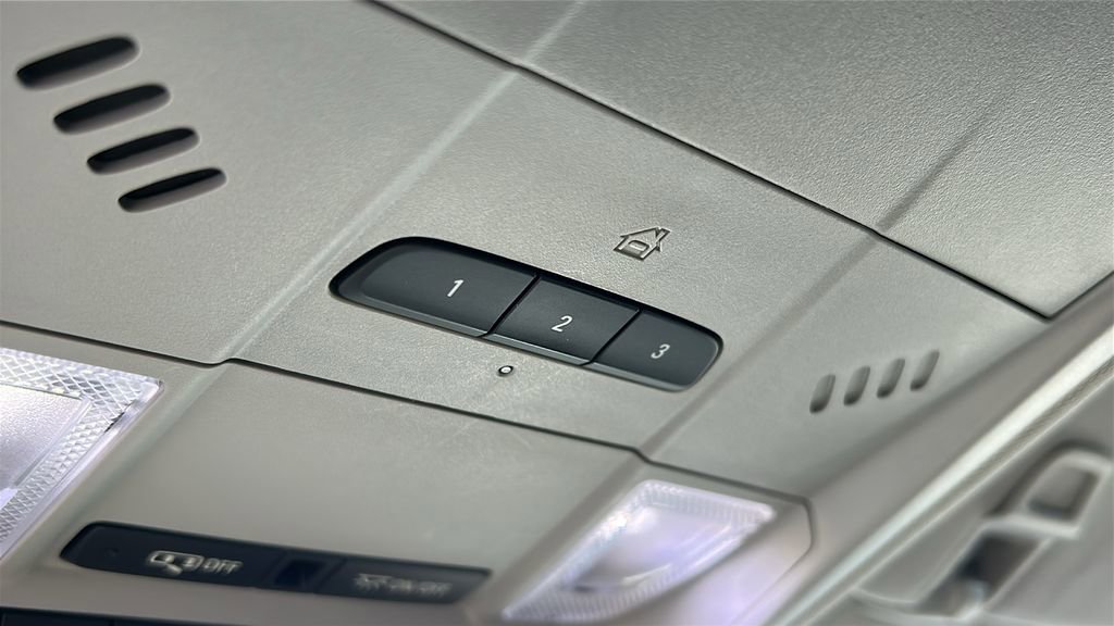 Used 2018 Chevrolet Equinox LT image 21