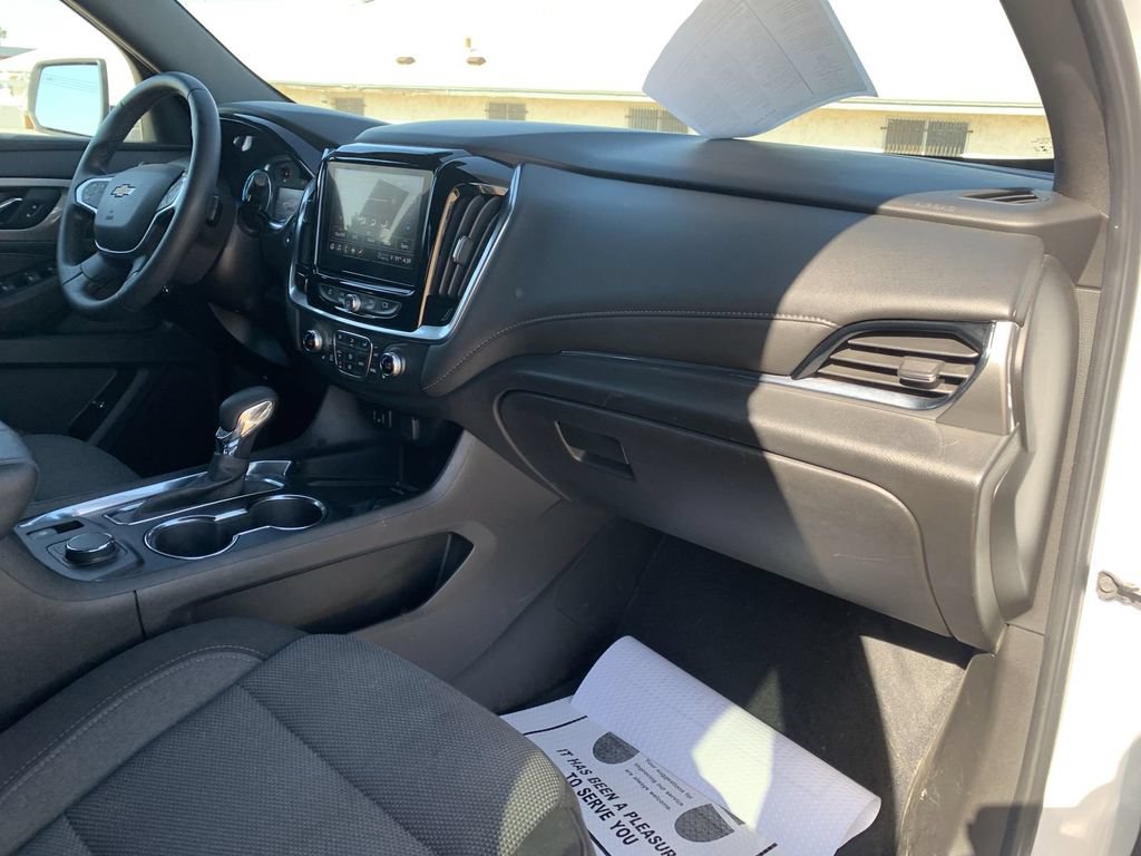 Certified 2023 Chevrolet Traverse LT FWD image 28