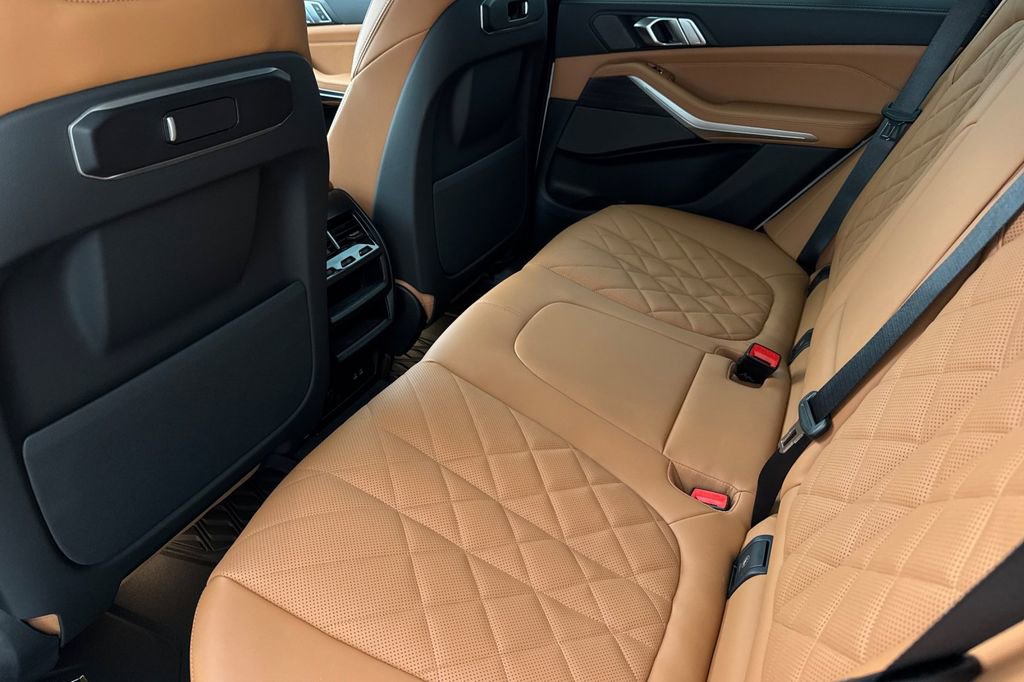 New 2026 BMW X5 xDrive40i w/ M Sport Package image 12