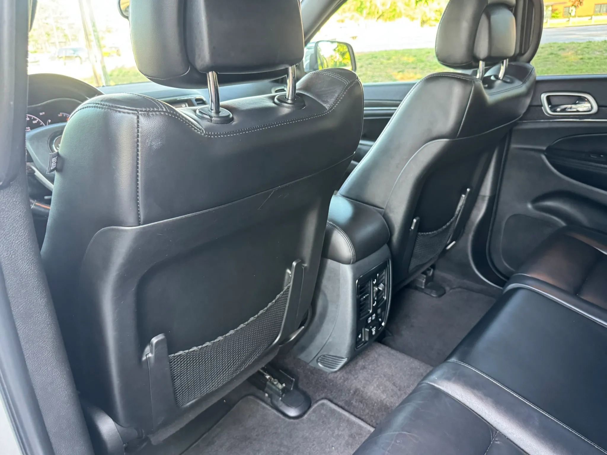 Used 2018 Jeep Grand Cherokee Limited AWD/4WD image 29