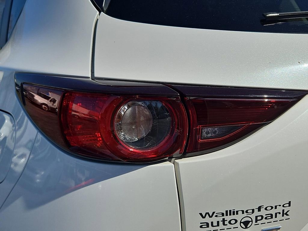 Used 2018 MAZDA CX-5 Touring w/ Preferred Equipment Package image 10