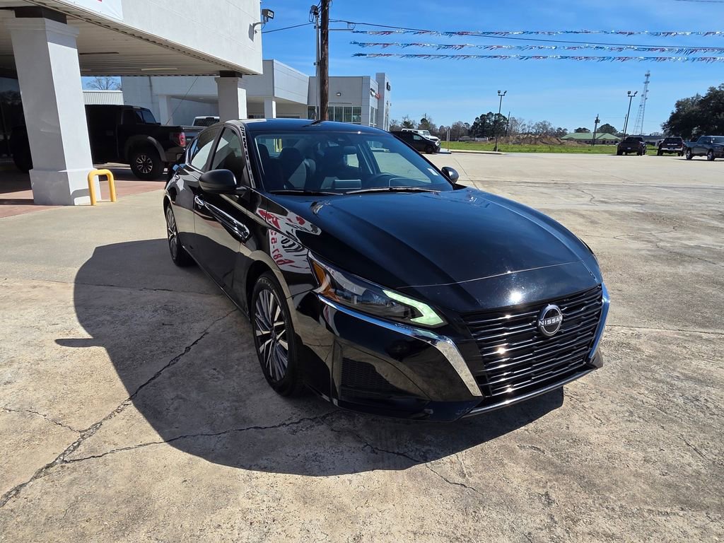 Used 2025 Nissan Altima 2.5 SV image 9