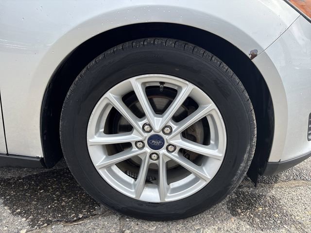 Used 2017 Ford Focus SE w/ SE Winter Package image 49