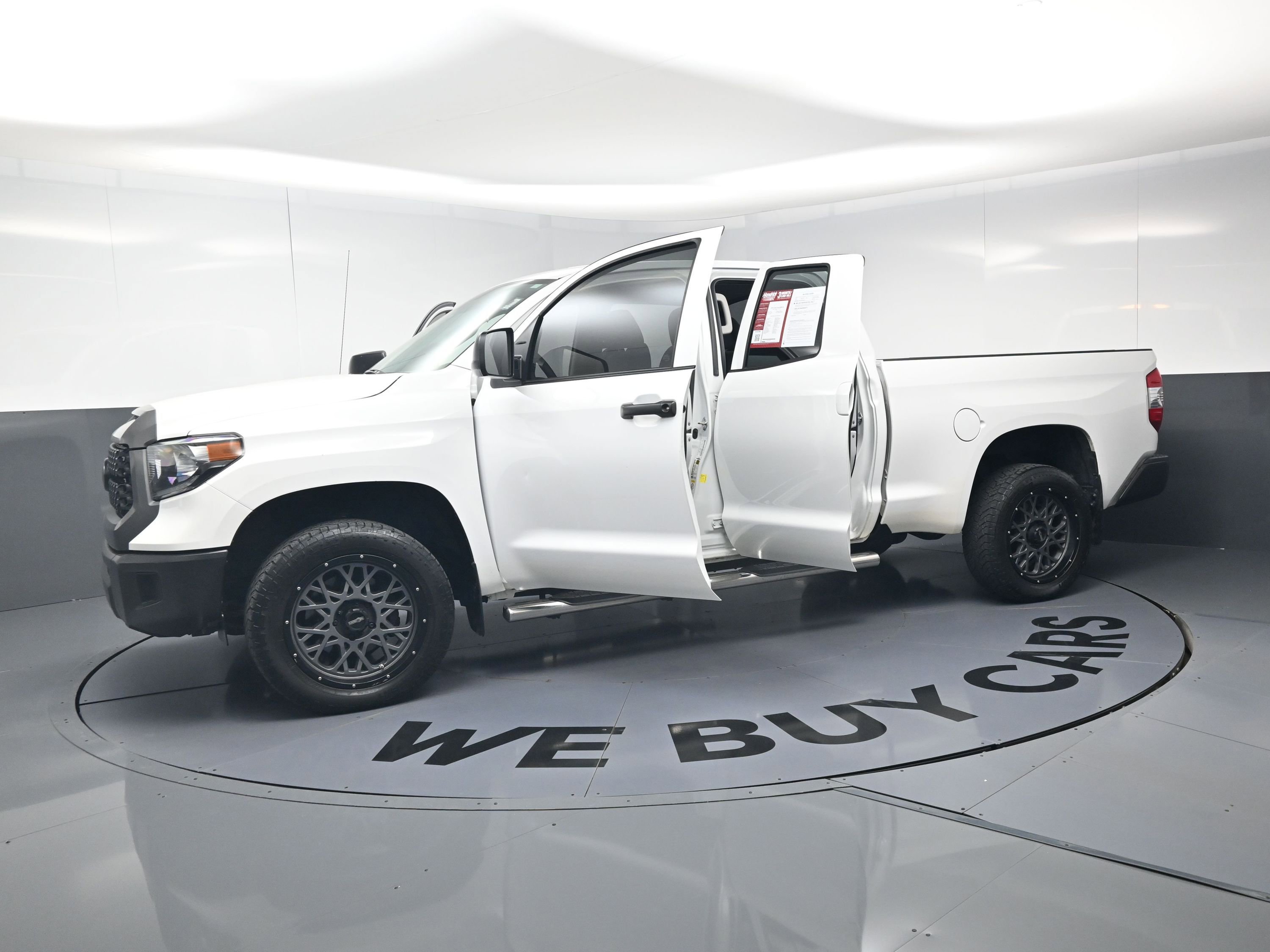 Used 2018 Toyota Tundra SR image 21