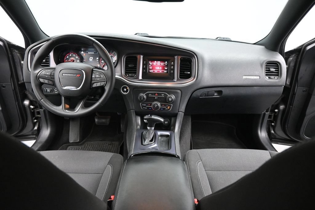 Used 2017 Dodge Charger SE w/ Blacktop Package RWD image 18