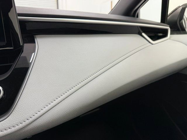 Used 2024 Toyota Corolla SE w/ SE Convenience Package FWD image 22