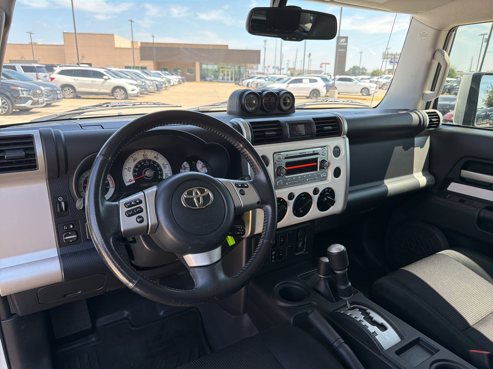 Used 2012 Toyota FJ Cruiser 4WD w/ Upgrade Pkg image 15