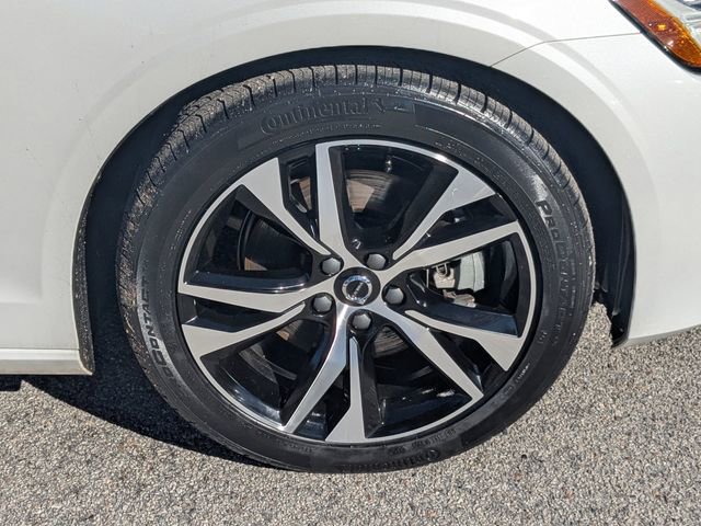 Certified 2025 Volvo S60 B5 Core image 14