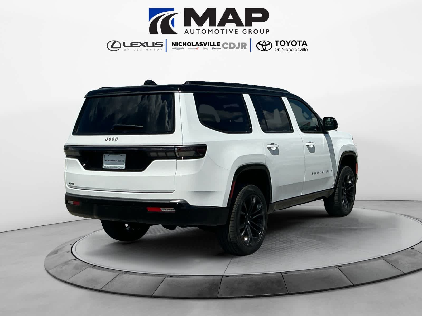 New 2026 Jeep Grand Wagoneer Summit w/ Rear Seat Video Group I AWD/4WD image 5