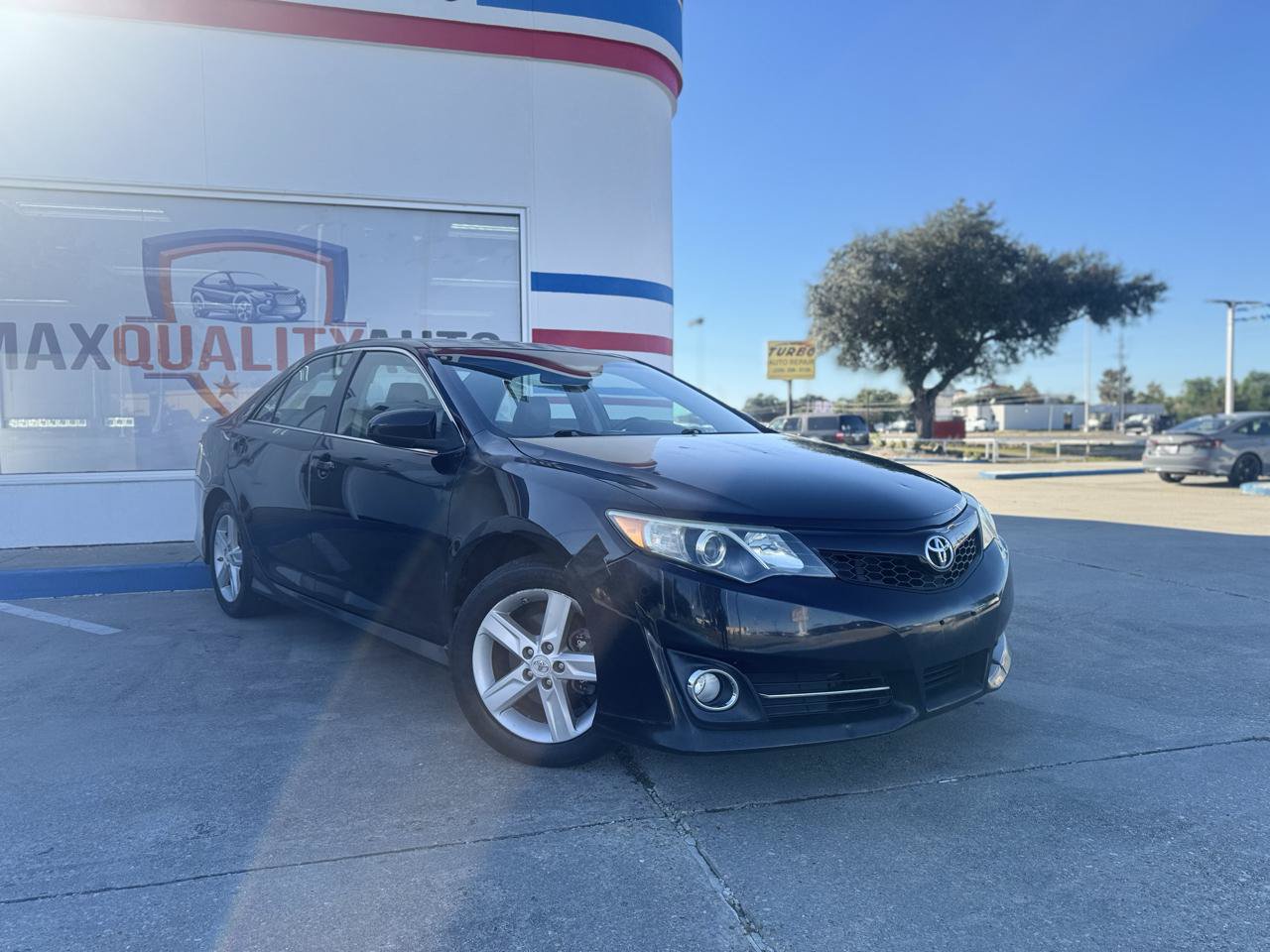 Used 2012 Toyota Camry SE FWD image 15