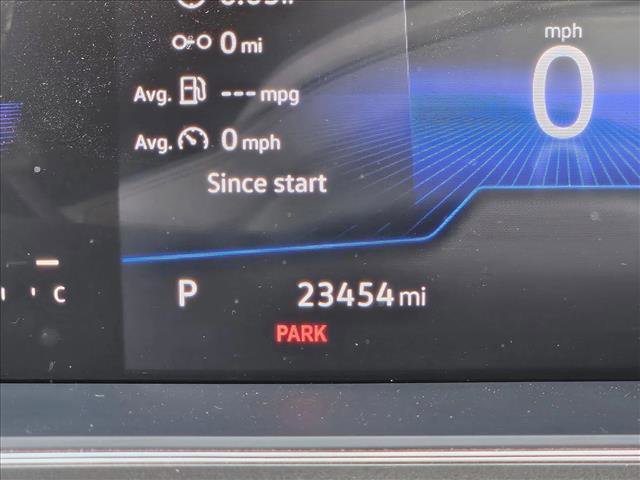 Used 2023 Volkswagen Tiguan SE w/ Panoramic Sunroof Package FWD image 17