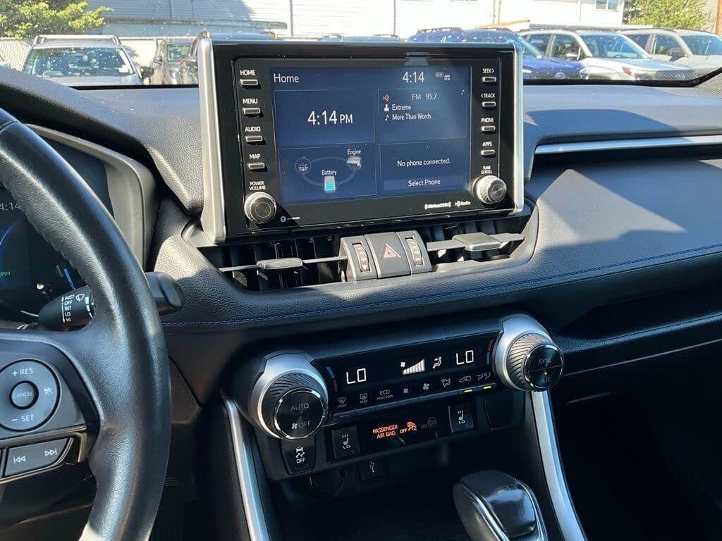 Used 2021 Toyota RAV4 XSE AWD/4WD image 16