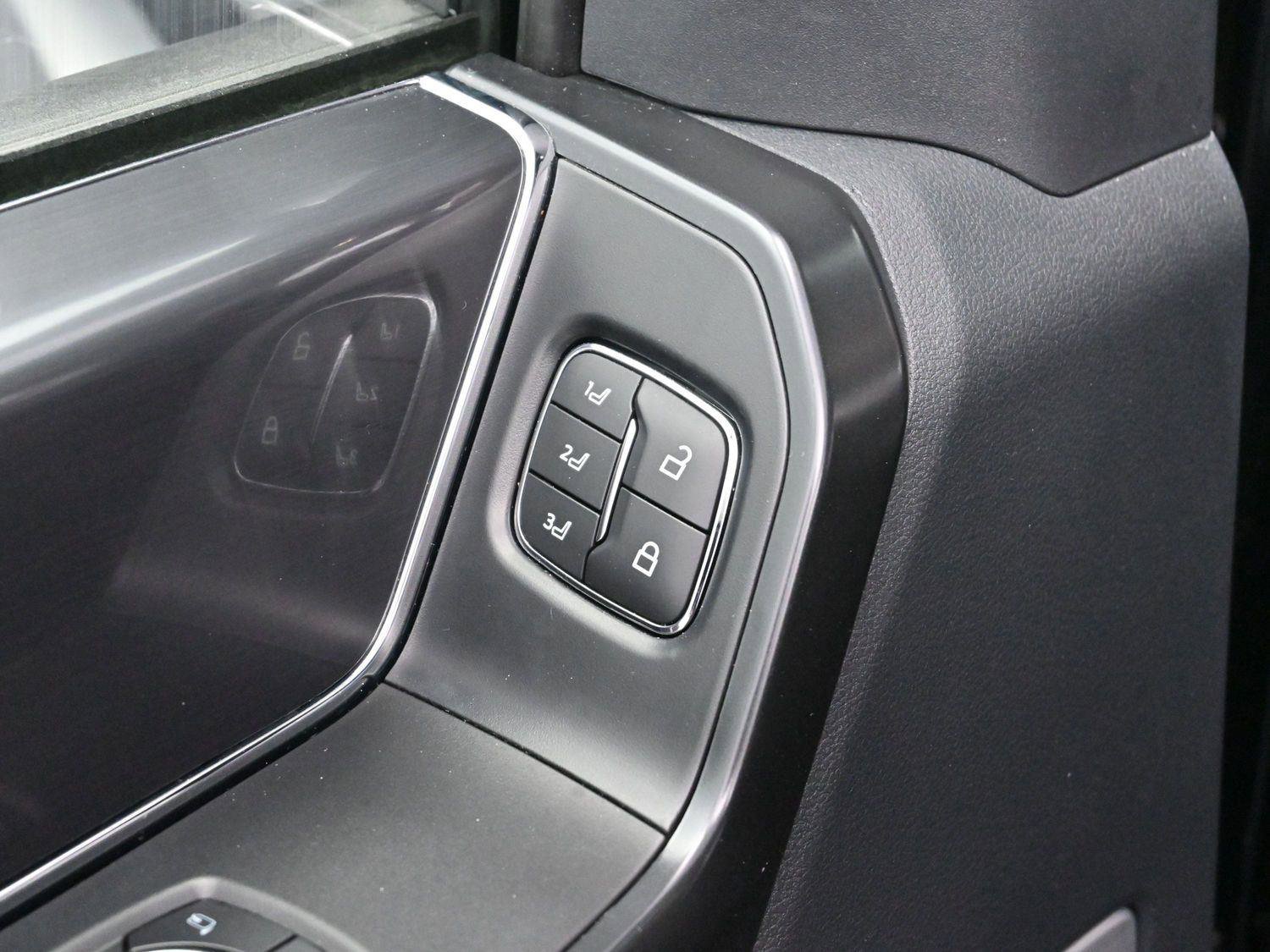 Used 2022 Ford F150 Raptor w/ Equipment Group 801A High image 10