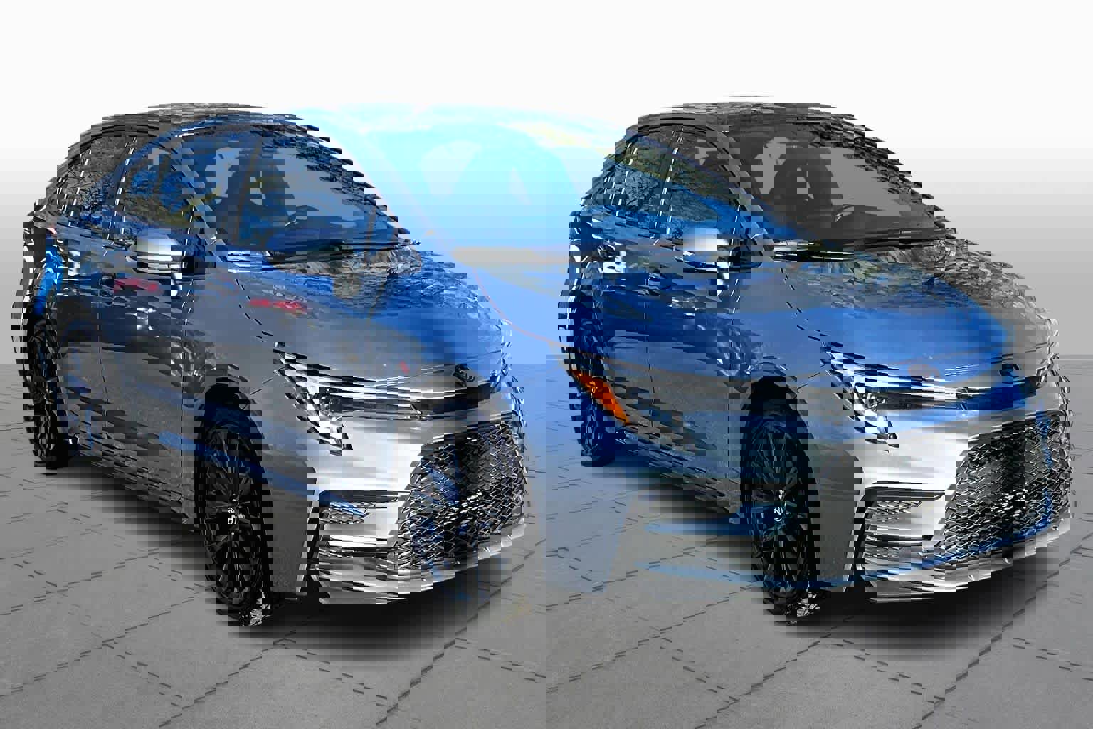 Certified 2023 Toyota Corolla SE image 2