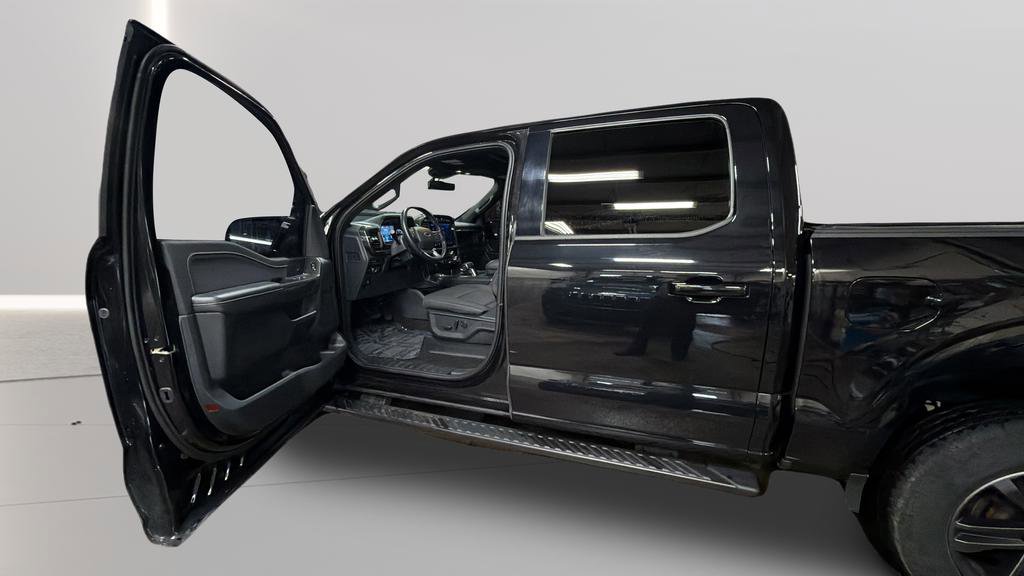 Used 2022 Ford F150 XLT w/ Equipment Group 302A High image 13