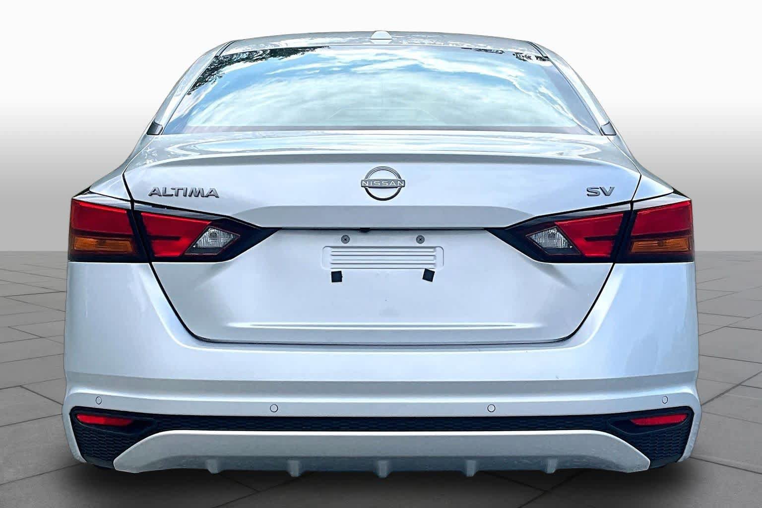 Used 2024 Nissan Altima 2.5 SV FWD image 5