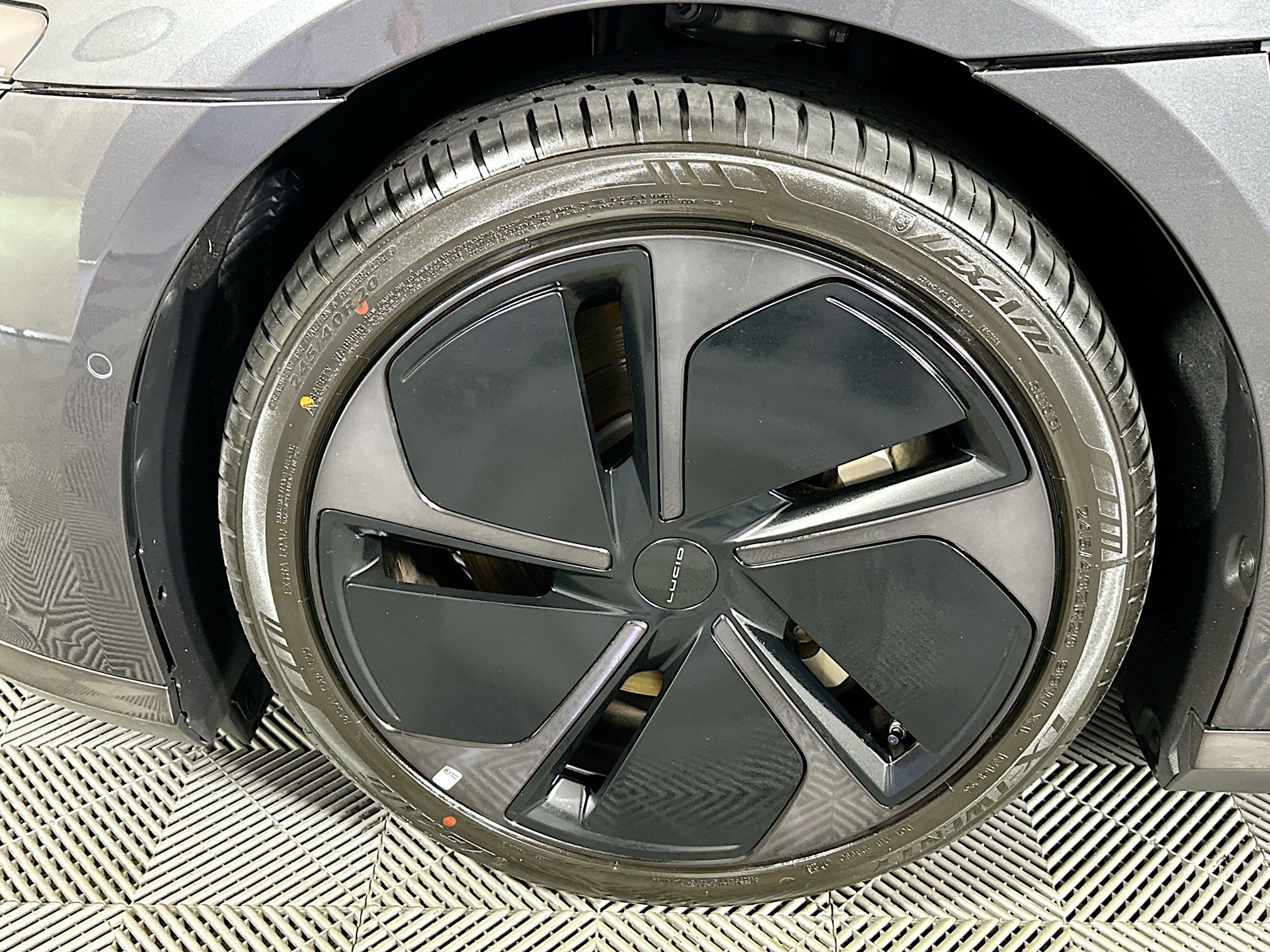 Used 2024 Lucid Air Touring image 11