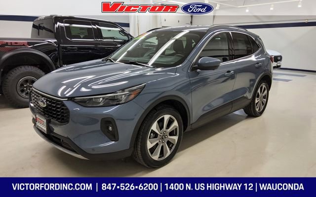 Used 2025 Ford Escape Platinum w/ Premium Technology Package image 2