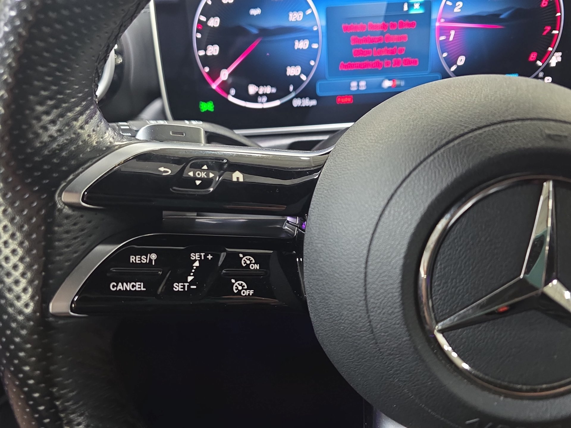 Used 2025 Mercedes-Benz CLE 300 4MATIC Cabriolet image 17