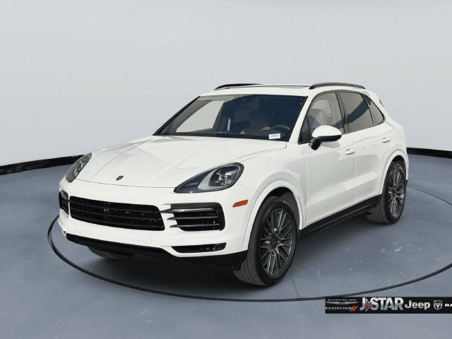 Used 2023 Porsche Cayenne Platinum Edition AWD/4WD image 1