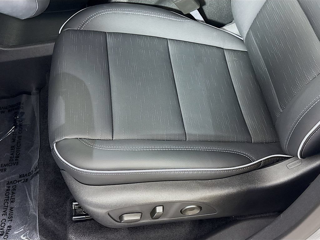 Used 2026 Buick Enclave Sport Touring FWD image 21