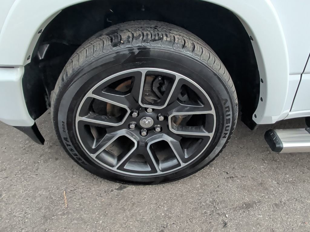 Used 2021 RAM 1500 Laramie image 10