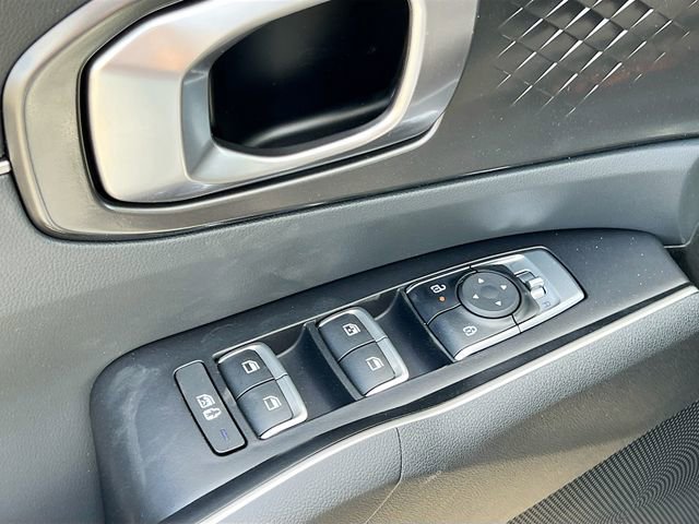 New 2026 Kia Sorento S FWD image 17