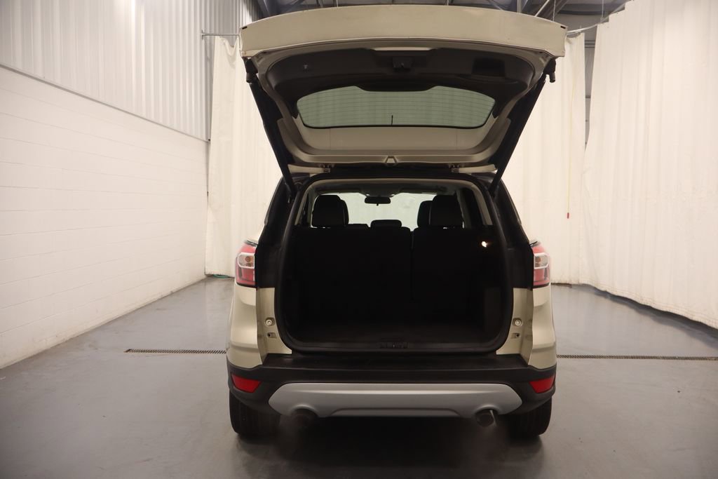 Used 2018 Ford Escape SEL image 18