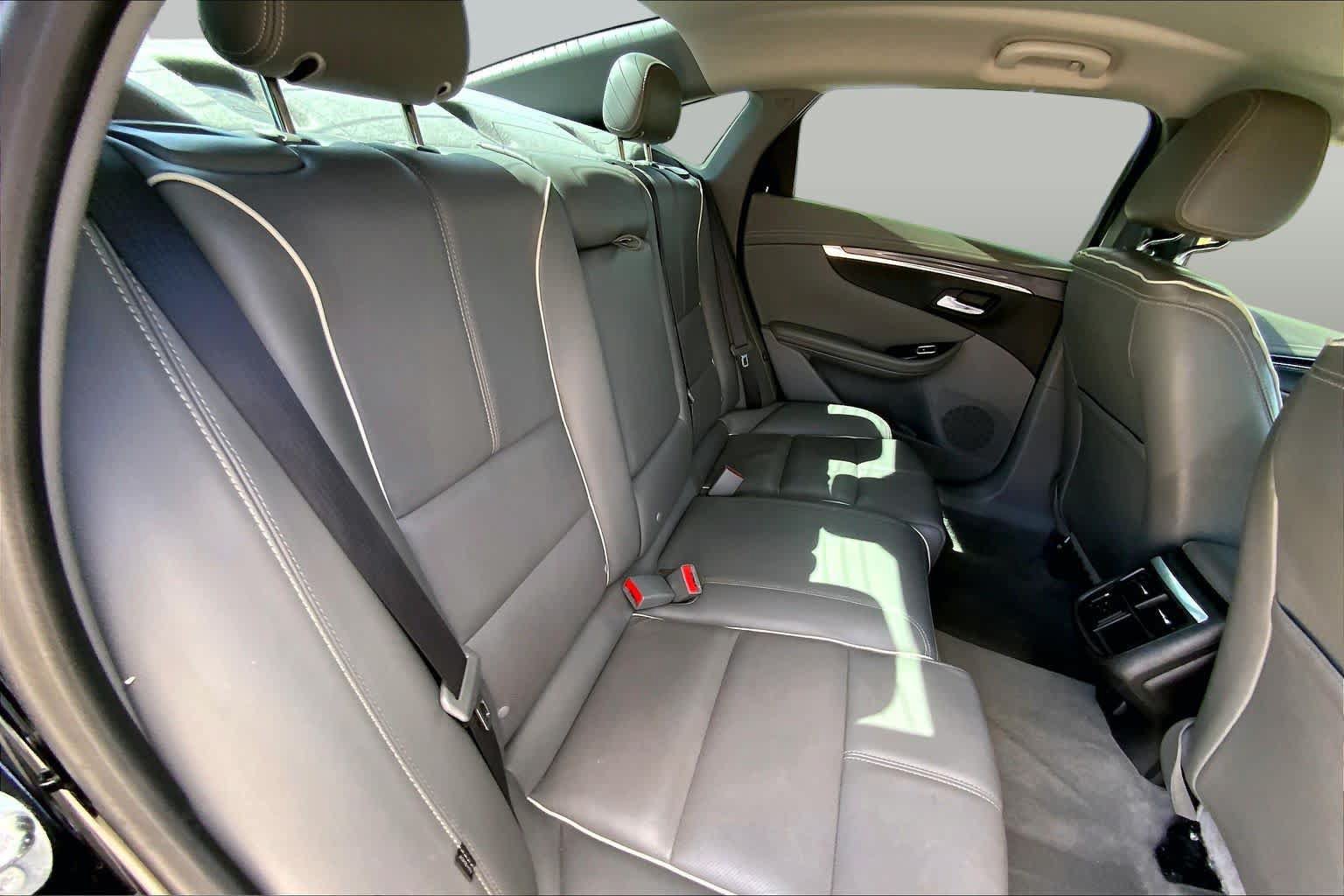 Certified 2018 Chevrolet Impala Premier FWD image 19