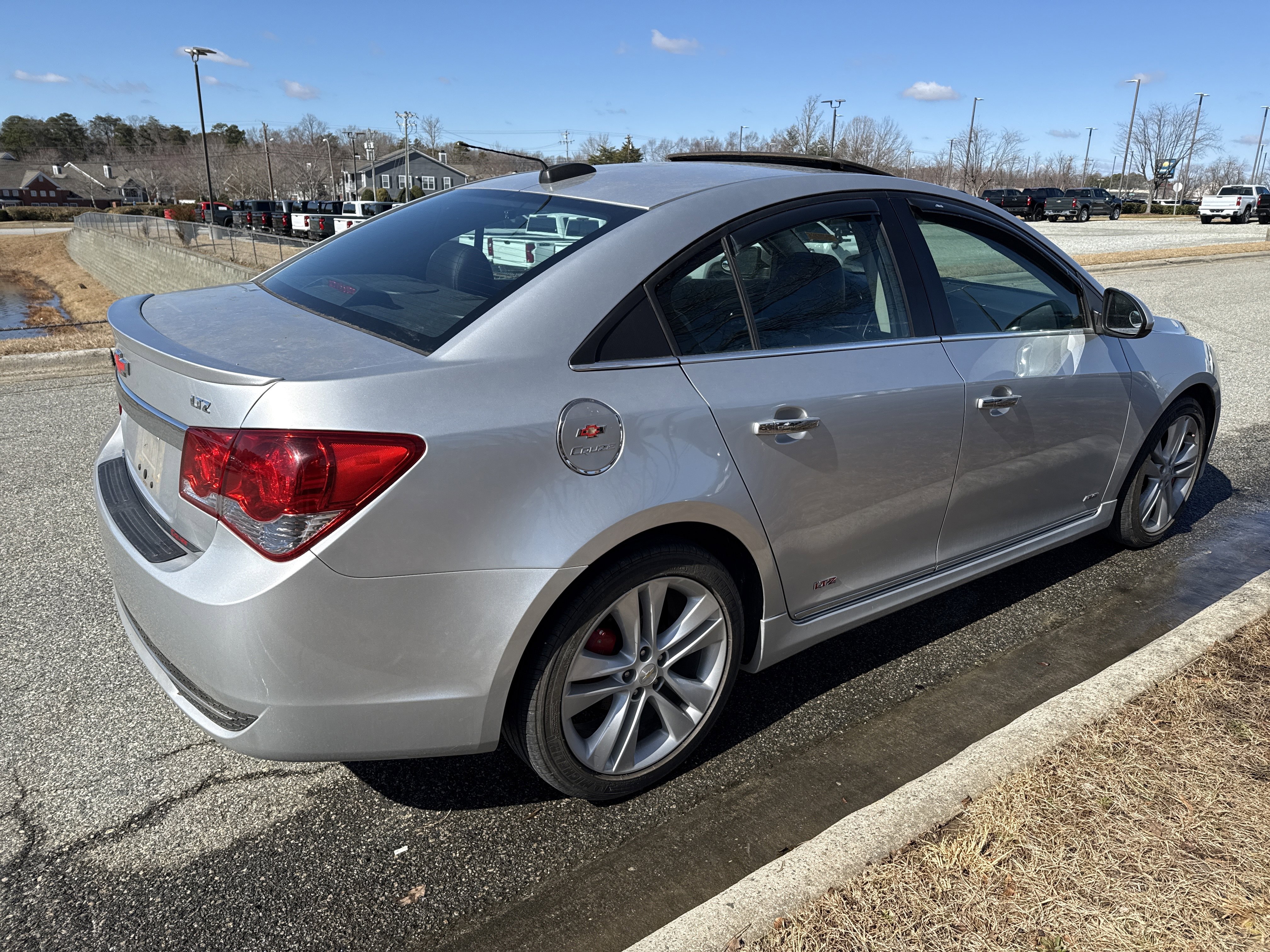 Used 2015 Chevrolet Cruze LTZ w/ Sun, Sound and Sport Package image 10