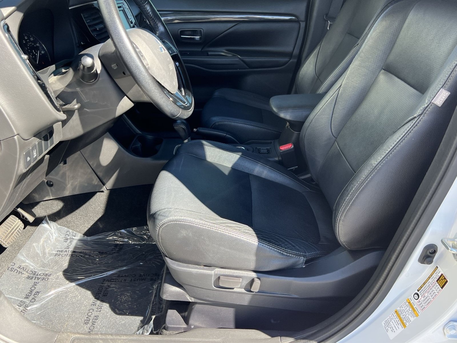 Used 2016 Mitsubishi Outlander SE AWD/4WD image 10