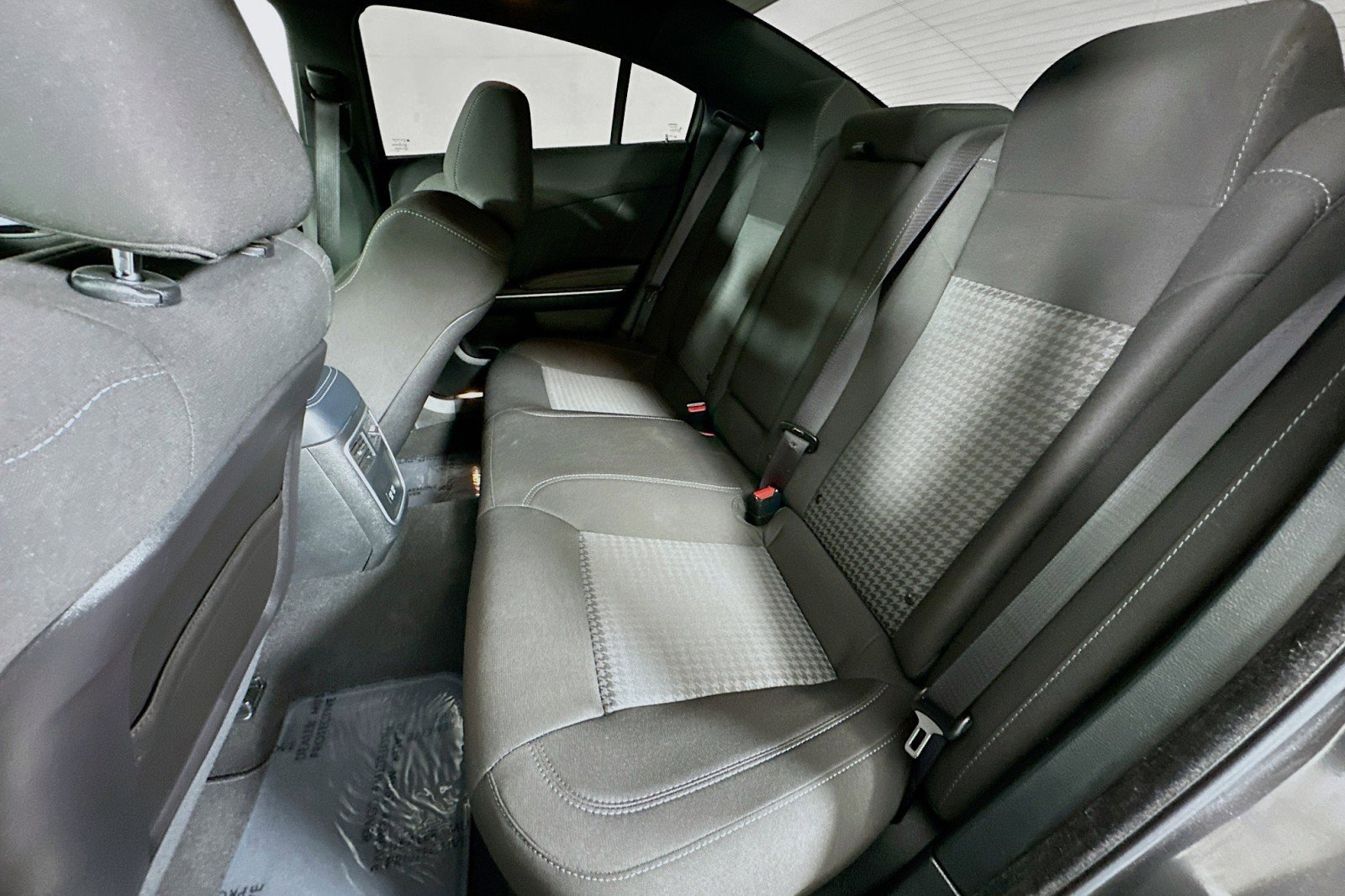 Used 2023 Dodge Charger R/T w/ Navigation & Travel Group image 9