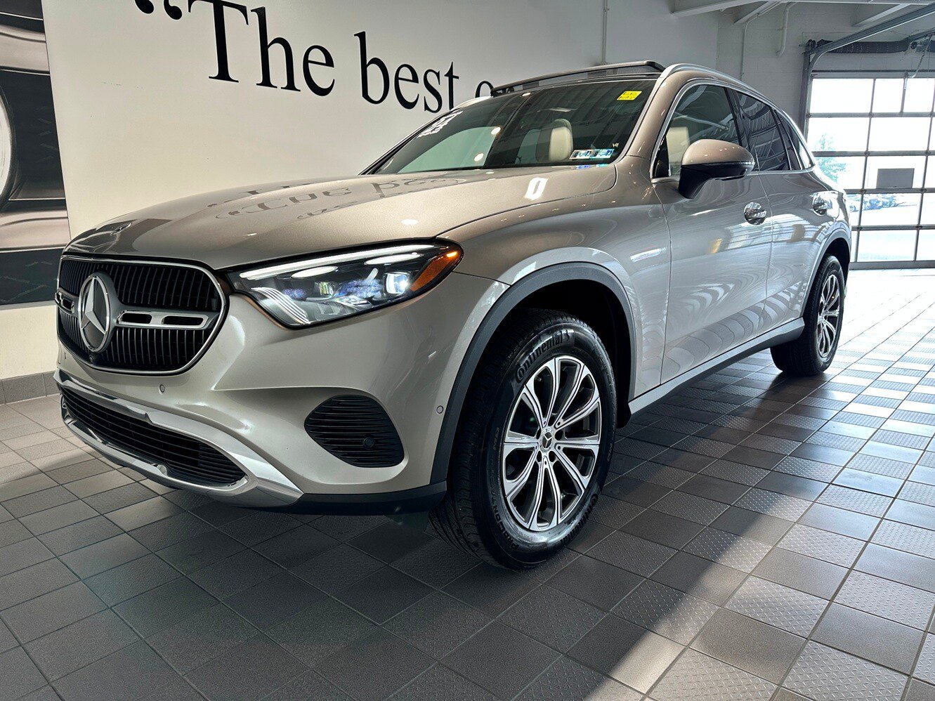 Used 2024 Mercedes-Benz GLC 300 4MATIC image 8