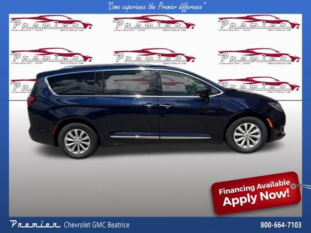 Used 2020 Chrysler Pacifica Touring-L FWD image 7