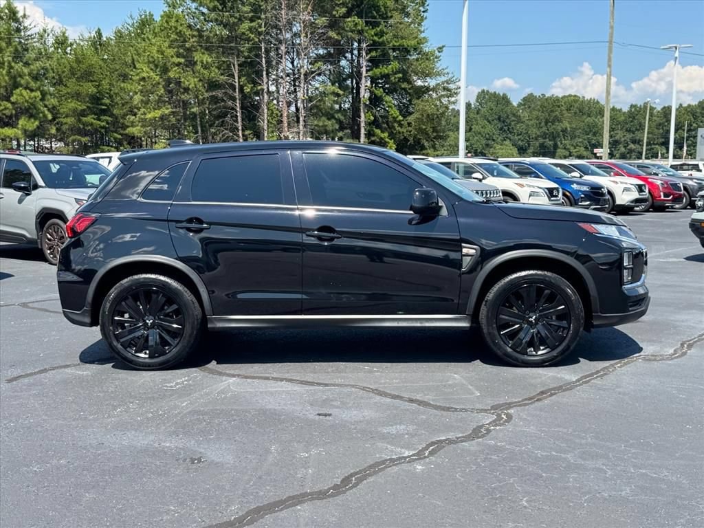 Used 2023 Mitsubishi Outlander Sport LE AWD/4WD image 2